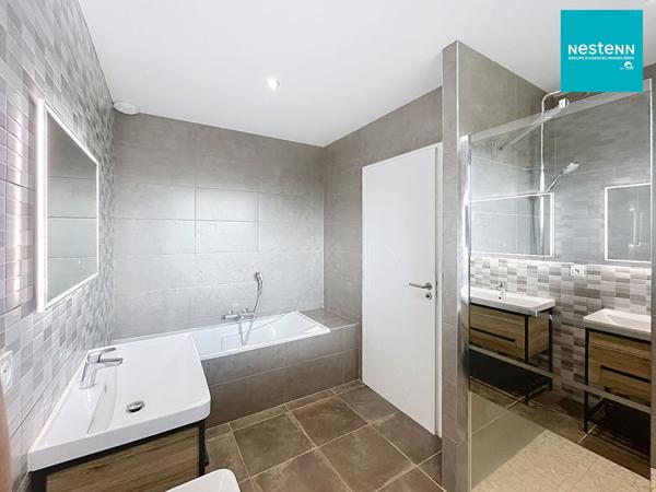 Maison Montrond Les Bains 4 pièce(s) 112 m² - TOIT PLAT !!!