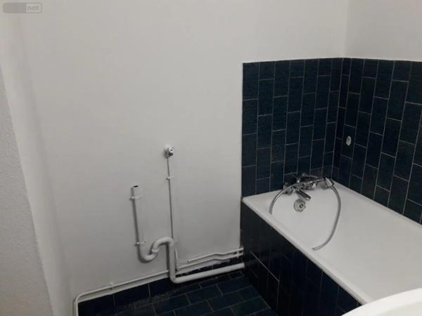 Location - Appartement Bourg-en-Bresse 01000 1 pièce 31 m 2