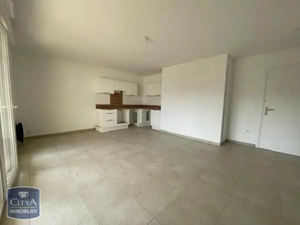 Appartement à louer 3 pièces 65.32m² Béziers (34500)