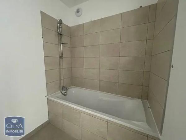 Appartement à louer 3 pièces 65.32m² Béziers (34500)