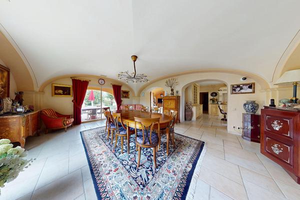 Belle Propriété atypique 207m² piscine Saint-Cyprien- 66750 Saint cyprien