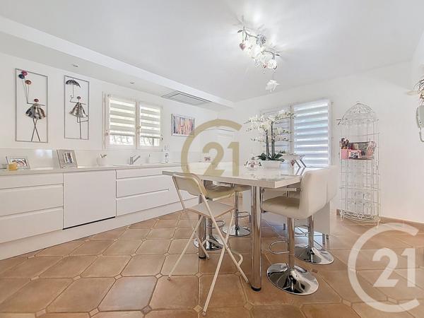 Maison à vendre  4 pièces - 212 m2 TRANS EN PROVENCE - 83