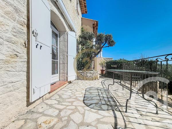 Maison à vendre  4 pièces - 212 m2 TRANS EN PROVENCE - 83