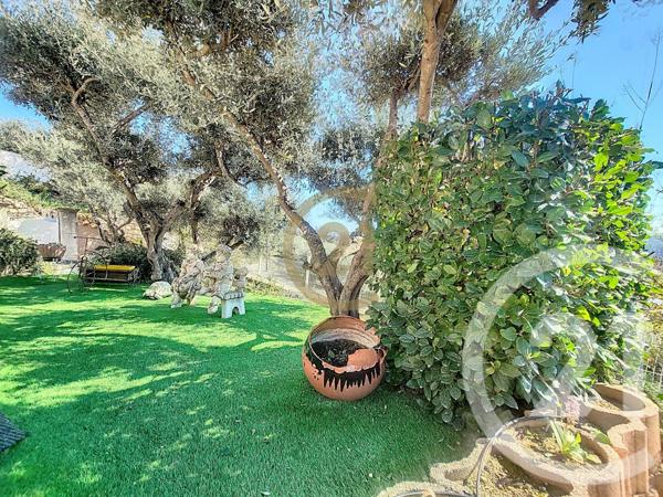 Maison à vendre  4 pièces - 212 m2 TRANS EN PROVENCE - 83