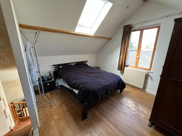 Maison très lumineuse au coeur d'un grand terrain