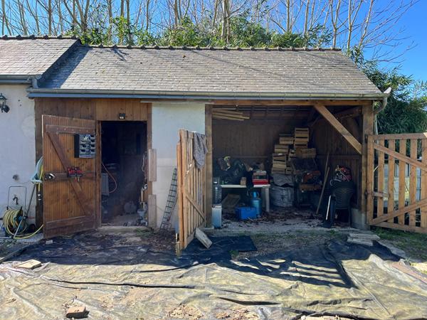 Maison très lumineuse au coeur d'un grand terrain
