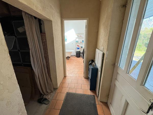 Maison très lumineuse au coeur d'un grand terrain