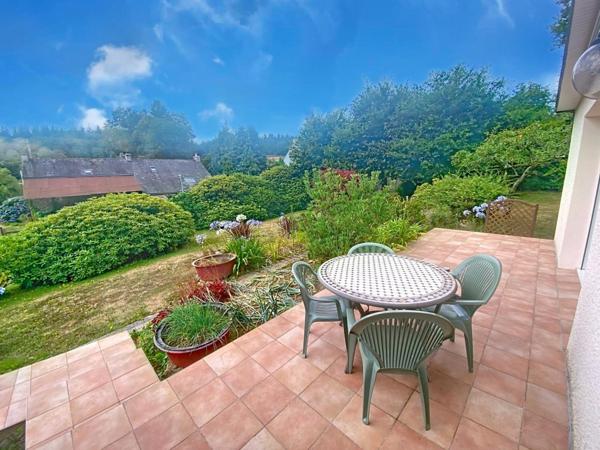 Très belle propriété au calme dans la campagne entre Camors et Baud.