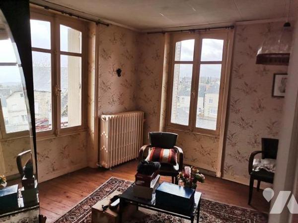 BRIOUZE: Proche tous commerces maison en pierres 4 chambres