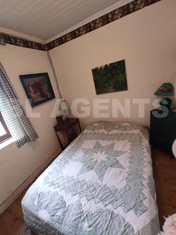 maison en pierres à la campagne