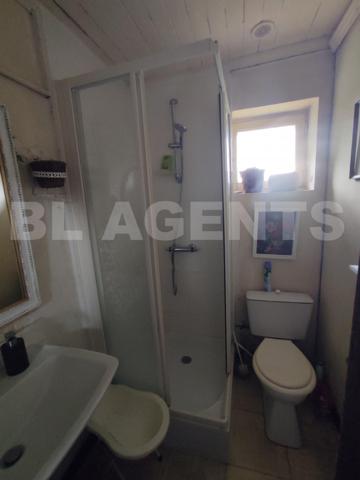 maison en pierres à la campagne