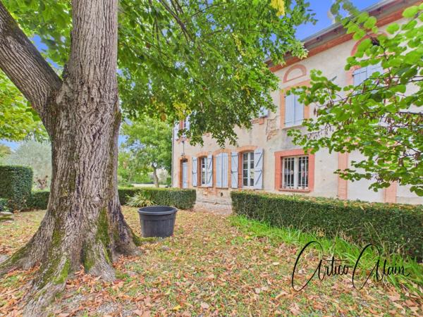 Maison bourgeoise XIXᵉ – 331 m² – appartement indépendant – piscine