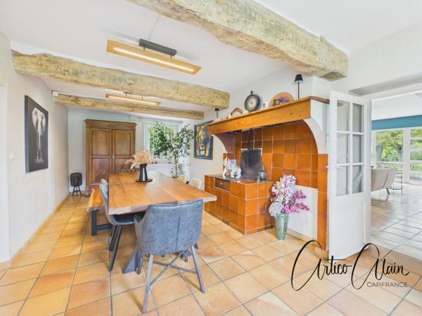 Maison bourgeoise XIXᵉ – 331 m² – appartement indépendant – piscine
