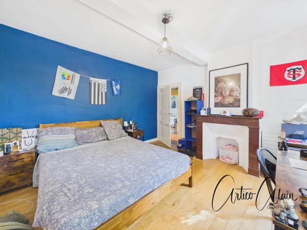 Maison bourgeoise XIXᵉ – 331 m² – appartement indépendant – piscine