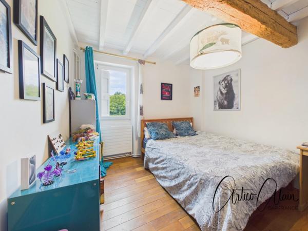 Maison bourgeoise XIXᵉ – 331 m² – appartement indépendant – piscine