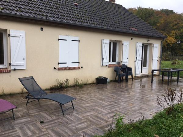 Les Aix-d'Angillon (18220) Maison de Plain-Pied 5 Pièces de 90m2 sur parcelle de 1500m2