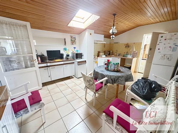 Maison 6 pièce(s) 4 chambre(s) 180 m²