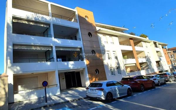 Location                                                      Appartement
                        
                     3 pièces                      71 m2                     à Saint-Aygulf