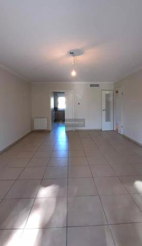 Location                                                      Appartement
                        
                     3 pièces                      71 m2                     à Saint-Aygulf