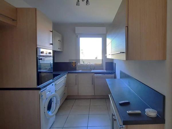 Location                                                      Appartement
                        
                     3 pièces                      71 m2                     à Saint-Aygulf