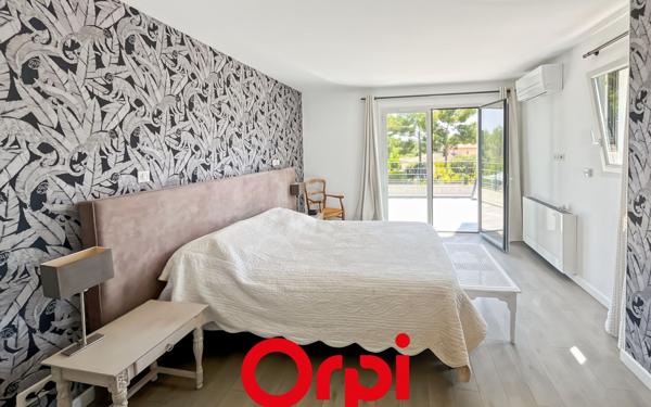 Maison à vendre    6 pièces •  La Cadière-d'Azur