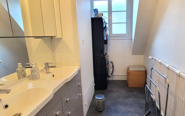 Appartement à louer    2 pièces • 81,70 m2 Le Creusot