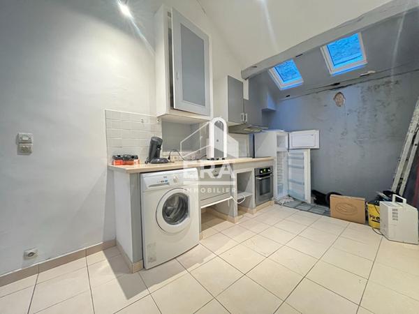 Maison de ville (immeuble complet) à vendre - BLOIS - CENTRE-VILLE, 1 logt. T3 triplex  + 1 local