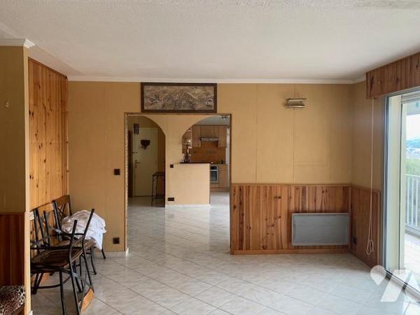 Appartement spacieux sur les collines de St Laurent du var