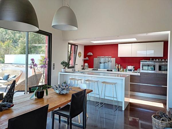 Maison à vendre    6 pièces •  Coaraze