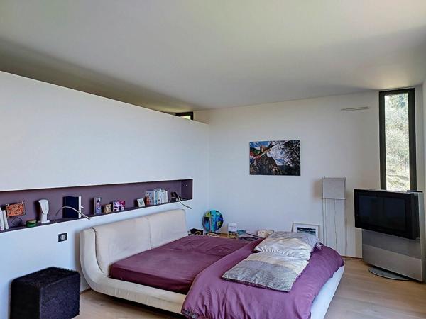 Maison à vendre    6 pièces •  Coaraze