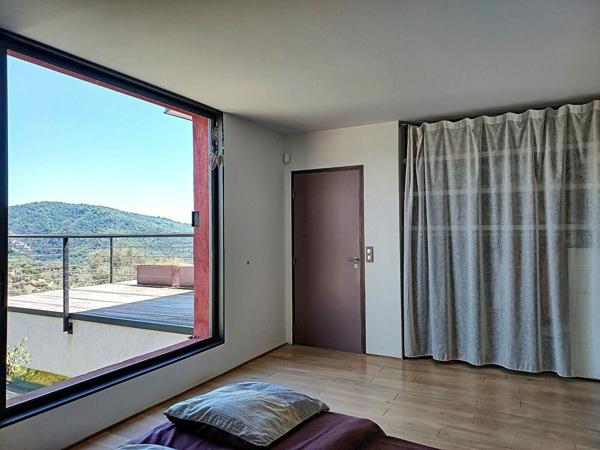 Maison à vendre    6 pièces •  Coaraze