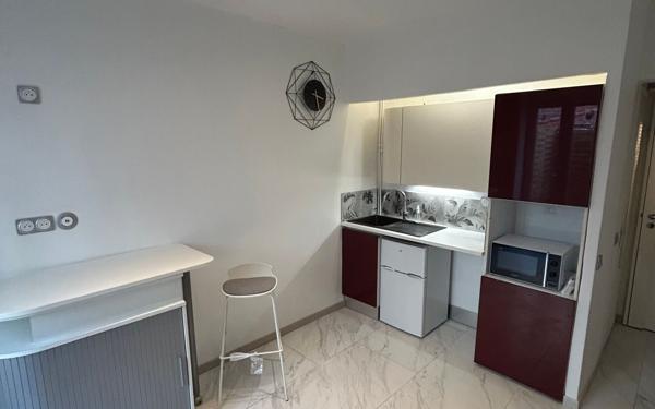 Appartement à louer    1 pièce •  Nice