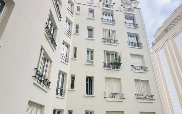 Appartement à vendre    3 pièces • 38,40 m2 Paris 18
