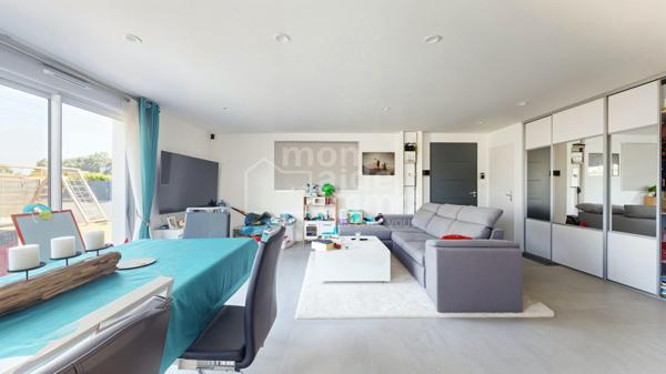 Belle maison 4 chambres avec grand garage et piscine