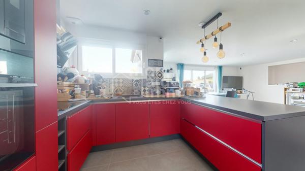 Belle maison 4 chambres avec grand garage et piscine