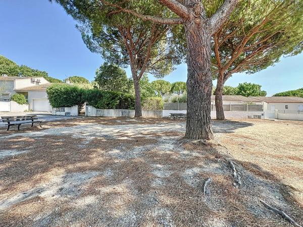 Maison à vendre 4 pièces de plain pied, SAINT GEORGES D'ORQUES (34)+ 454 m2 de terrain piscinable+ garage+ parking