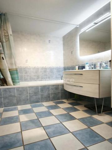 Appartement T4 de 84 m² double terrasse, garage et cave