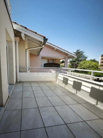 Appartement T4 de 84 m² double terrasse, garage et cave
