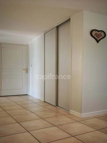 Appartement T4 de 84 m² double terrasse, garage et cave
