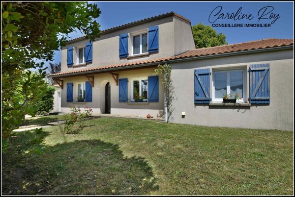 Clisson (44190) CLISSON Village à quelques minutes du centre ville, maison 4 ch, garage et jardin de 1176 m² environ.