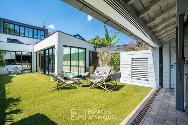 Maison de caractère avec piscine et jardin paysager à Monselet