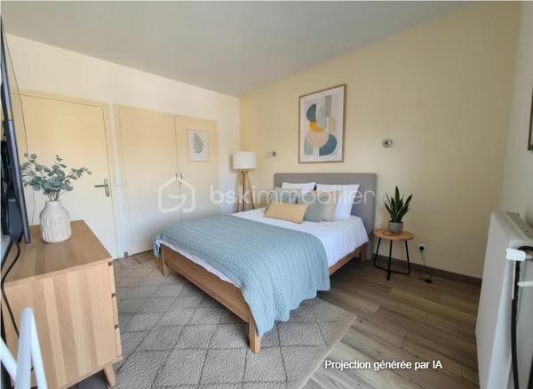 À proximité des commerces du Mas Guérido, des écoles et lycées, du parc Saint-Vicens et de la polyclinique Médipôle, venez découvrir ce bel appartement F4 de 108m2 avec garage et cave. Véritable emplacement privilégié, le secteur Sabardeil est très recherché car il offre un cadre de vie idéal, alliant calme, confort et praticité au quotidien.  
Situé au 2ᵉ étage de la résidence, cet appartement traversant profite d'une excellente exposition, offrant une belle luminosité tout au long de la journée et permettant de profiter pleinement de ses deux grands balcons.
Très fonctionnel, ce logement se compose d'un vaste double séjour, d'une cuisine indépendante et de nombreux rangements. L'espace nuit comprend trois chambres aux beaux volumes (15 m², 12 m² et 11 m²), une salle de bains ainsi qu'une salle d'eau avec WC.
Pour compléter l'ensemble, vous bénéficierez d'un garage, d'une place de stationnement privative ainsi que d'une grande cave, idéale pour le stockage. Le stationnement est également facile au pied de la résidence.
Un appartement spacieux, fonctionnel et très lumineux ; idéal pour une famille ou pour toute personne recherchant un cadre de vie confortable dans un quartier prisé de Perpignan.

Si vous souhaitez vendre votre bien sereinement, contactez-moi : Anaïs Ingaud-Jaubert EI (06.30.43.59.99). Avis de valeur gratuit sous 48h.