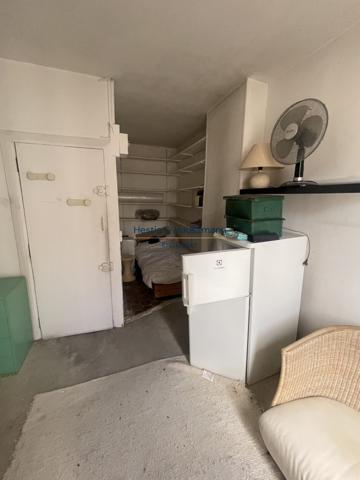 Studio à refaire , dernier étage, Quartier St Germain