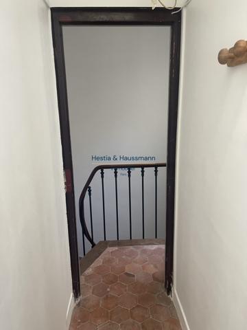 Studio à refaire , dernier étage, Quartier St Germain