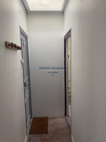 Studio à refaire , dernier étage, Quartier St Germain