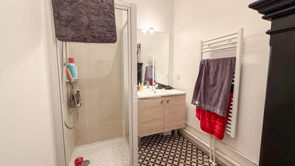 BEZANNES Appartement T2 avec jardin, terrasse et garage
