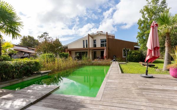 Maison à vendre    6 pièces •  Biscarrosse