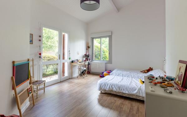 Maison à vendre    6 pièces •  Biscarrosse