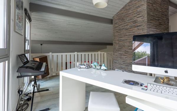 Maison à vendre    6 pièces •  Biscarrosse