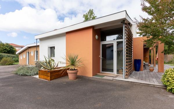 Maison à vendre    6 pièces •  Biscarrosse